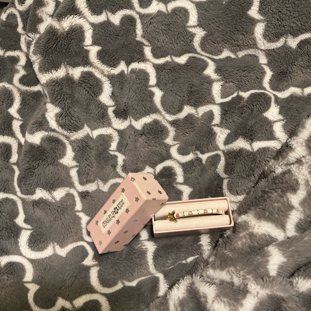 Girls heart bracelet